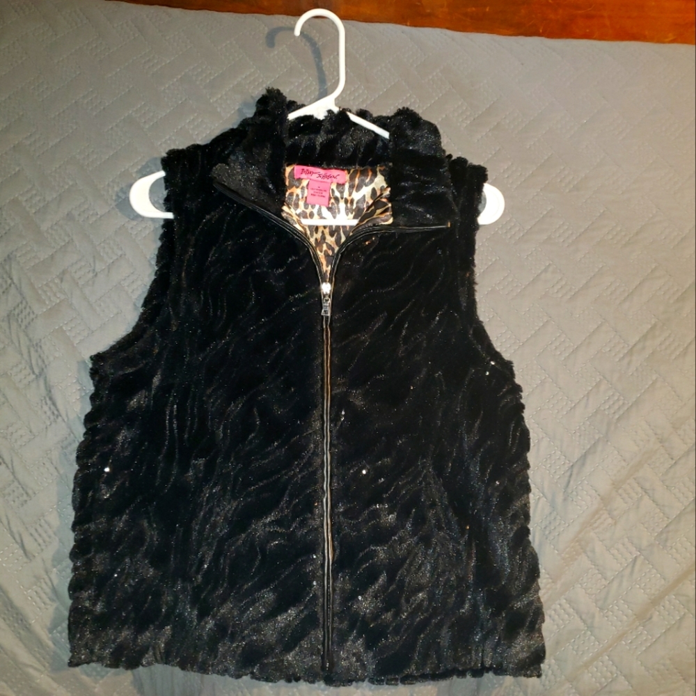 Never worn Betsey Johnson stylish medium vest
